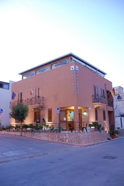 Hotel Halimeda Сан-Вито-Ло-Капо Экстерьер фото