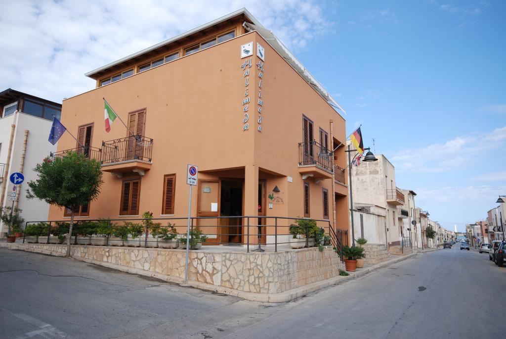 Hotel Halimeda Сан-Вито-Ло-Капо Экстерьер фото