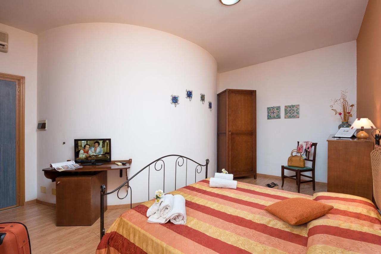 Hotel Halimeda Сан-Вито-Ло-Капо Экстерьер фото